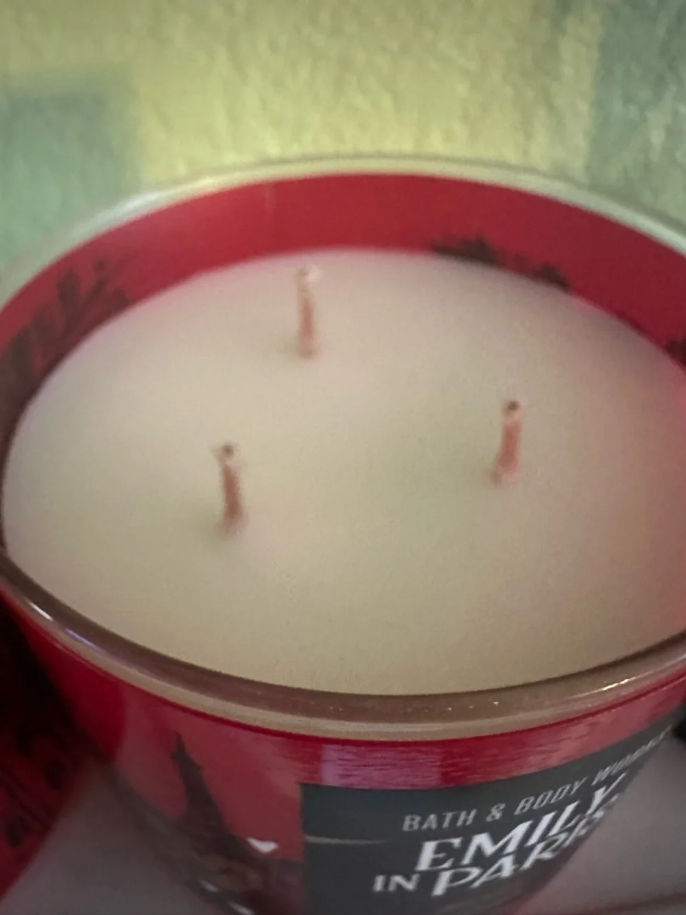 Bath & Body Works Emily in Paris Paris Amour Red Candle X2 HTF - Picture 4 of 4